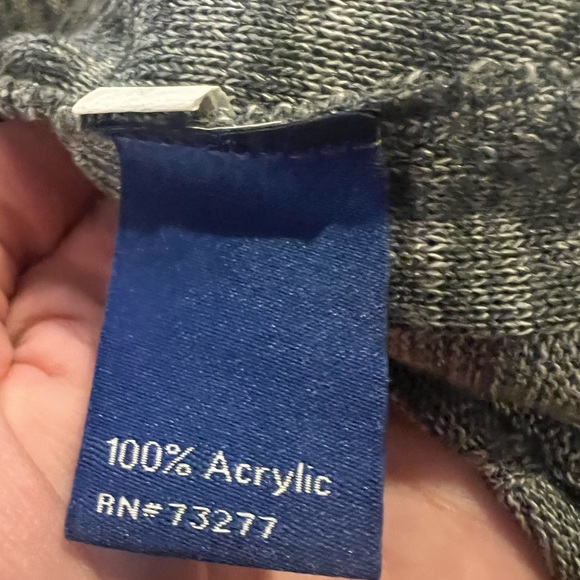 Gray V-Neck Sweater! - Picture 14 of 15